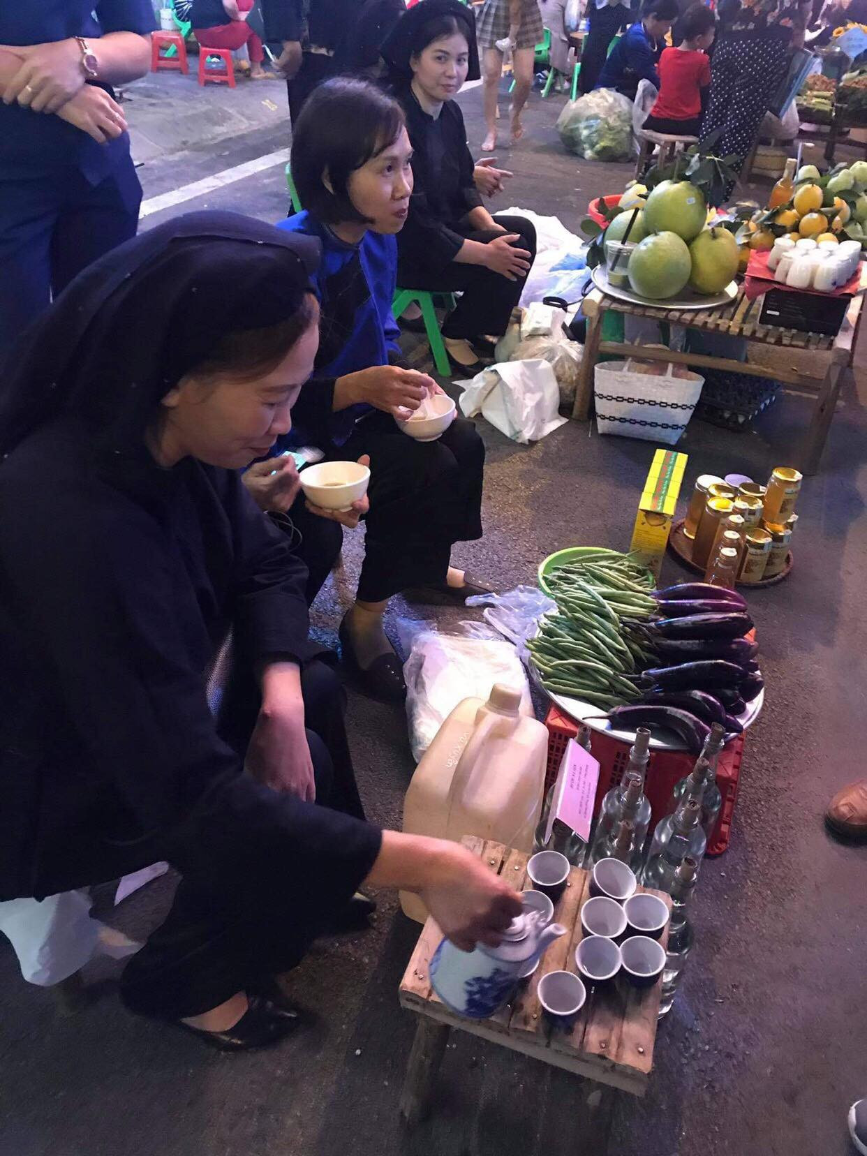 Pháo hoa rực sáng bầu trời, Việt Nam bước sang năm mới 2021 ảnh 82