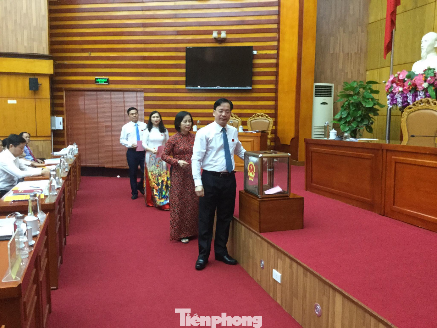 Bầu 2 phó chủ tịch UBND tỉnh Lạng Sơn ảnh 1