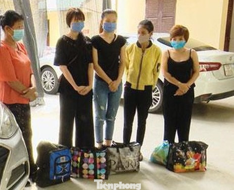 Chặn đường dây đưa người mang thai sang Trung Quốc ảnh 1