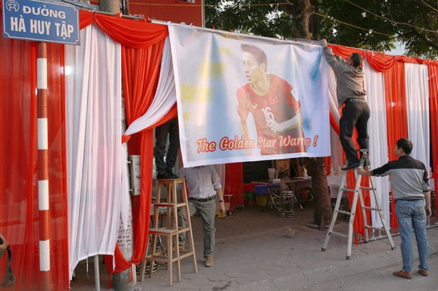 Đỗ Hùng Dũng và chuyện tình đặc biệt với người vợ không thích bóng đá ảnh 1