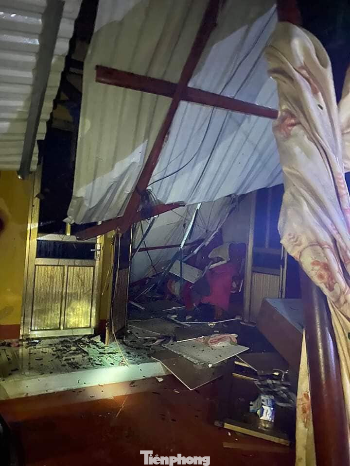 Mưa đá, giông lốc lớn bất ngờ xuất hiện ở Lào Cai, Yên Bái ảnh 8