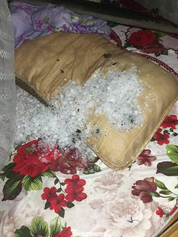 Mưa đá, giông lốc lớn bất ngờ xuất hiện ở Lào Cai, Yên Bái ảnh 2