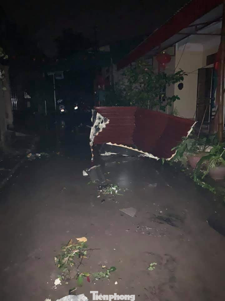 Mưa đá, giông lốc lớn bất ngờ xuất hiện ở Lào Cai, Yên Bái ảnh 11