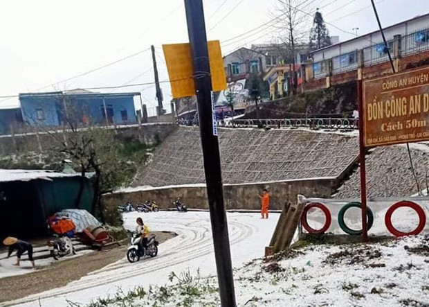 Mưa đá chưa từng có ở Lai Châu, khắp nơi phủ trắng như tuyết ảnh 7