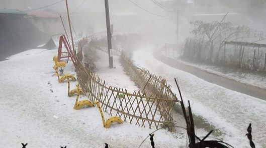 Mưa đá chưa từng có ở Lai Châu, khắp nơi phủ trắng như tuyết ảnh 8