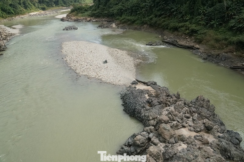 Cùng biên phòng Ka Lăng tuần tra nơi sông Đà chảy vào đất Việt ảnh 6