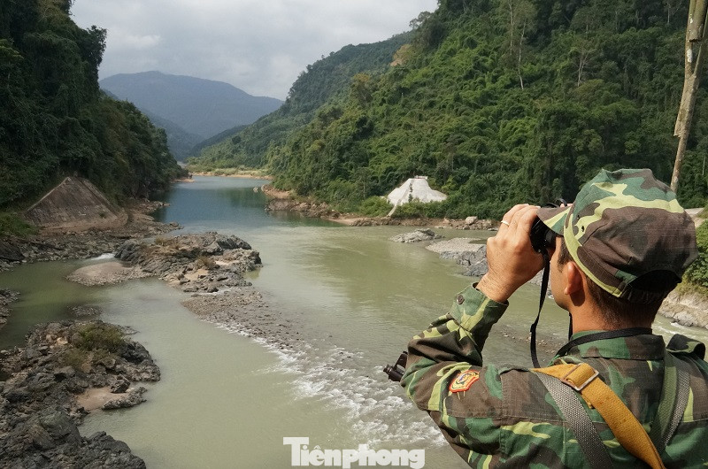 Cùng biên phòng Ka Lăng tuần tra nơi sông Đà chảy vào đất Việt ảnh 7