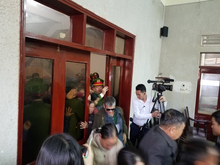 Bố nữ sinh giao gà ở Điện Biên khẳng định 'vợ rất ghét... ma tuý' ảnh 2