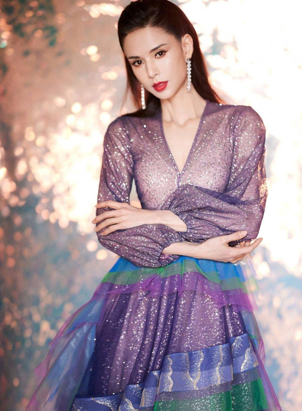 'Tiểu Long Nữ' Lý Nhược Đồng 'trẻ mãi không già' ở tuổi 54 ảnh 14