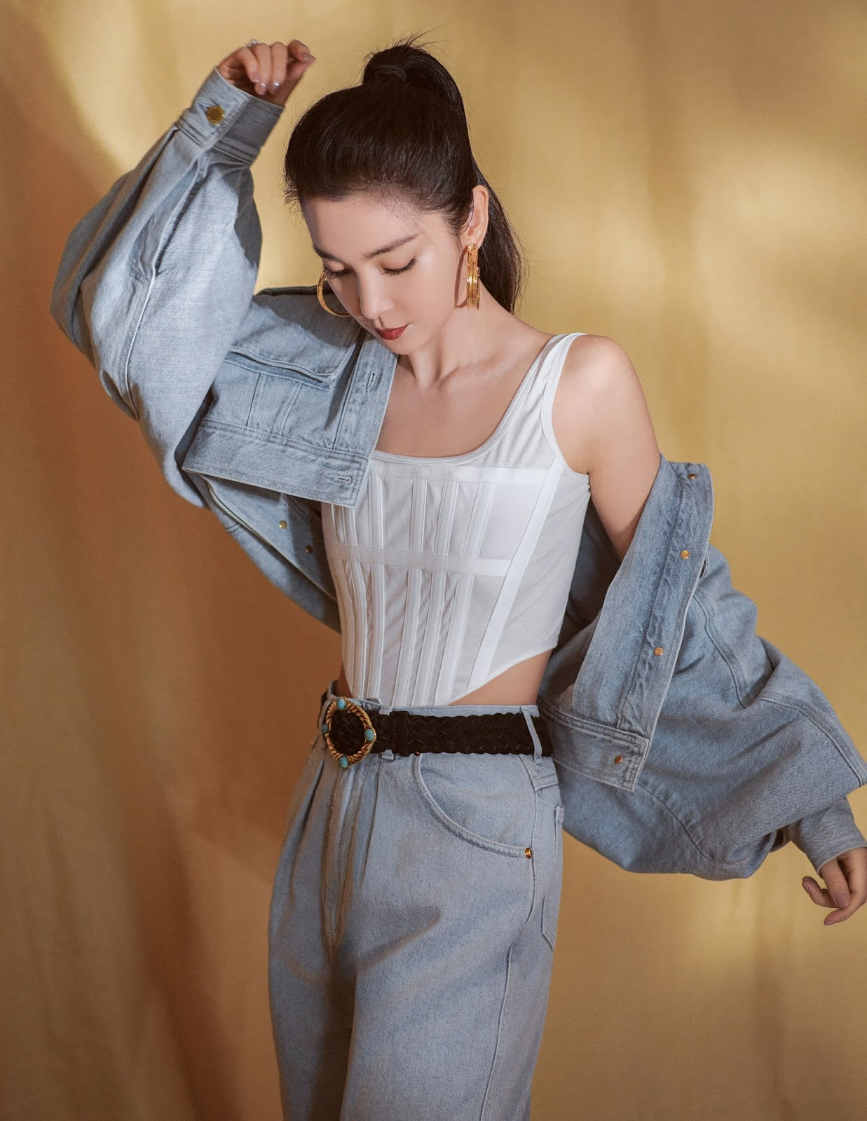 'Đả nữ' Lý Băng Băng mặc gợi cảm trẻ trung dù sắp 50 tuổi ảnh 6