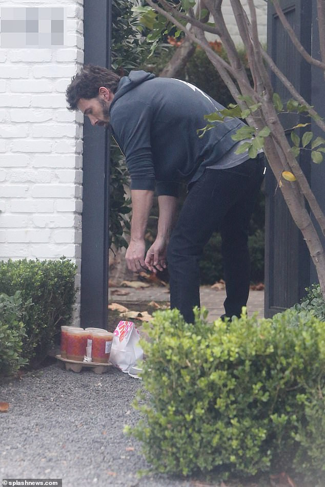 Sau chia tay, tài tử Ben Affleck vứt ảnh bạn gái vào thùng rác ảnh 8