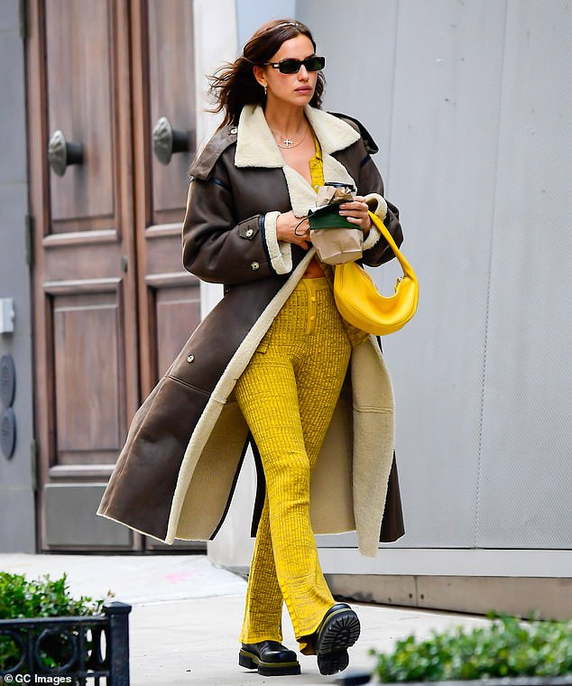 Siêu mẫu Nga Irina Shayk khoe chân dài miên man ảnh 8