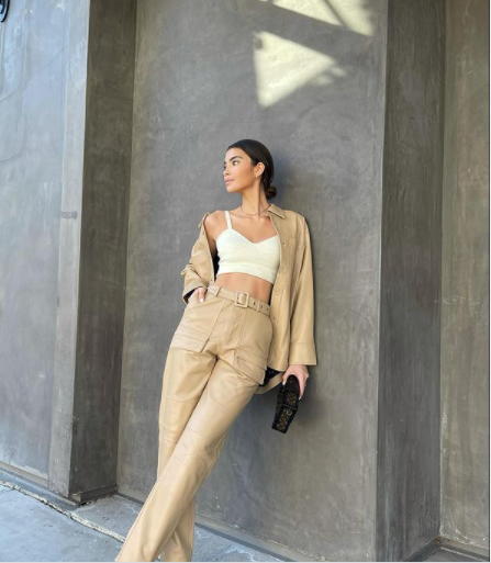 Người mẫu Brazil sở hữu vòng eo 'con kiến' nhỏ xíu khó tin ảnh 4