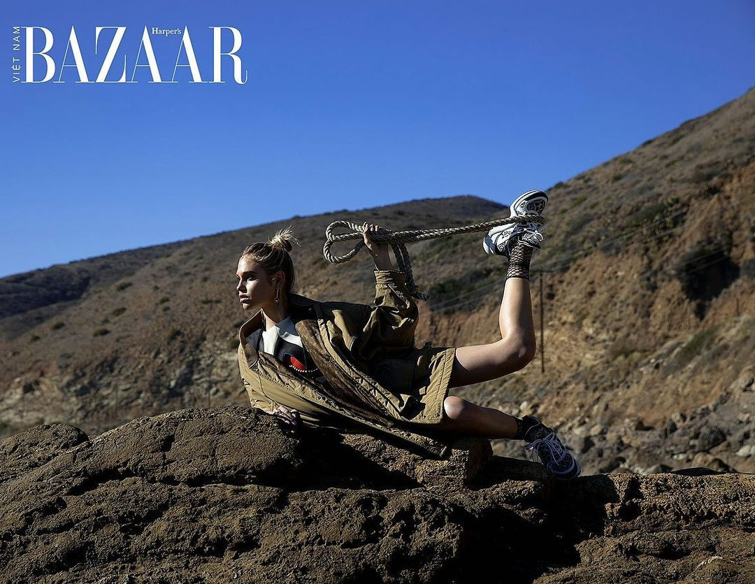 Vẻ đẹp bốc lửa của nàng mẫu Mỹ giống hệt bạn gái 'Người vận chuyển' ảnh 16