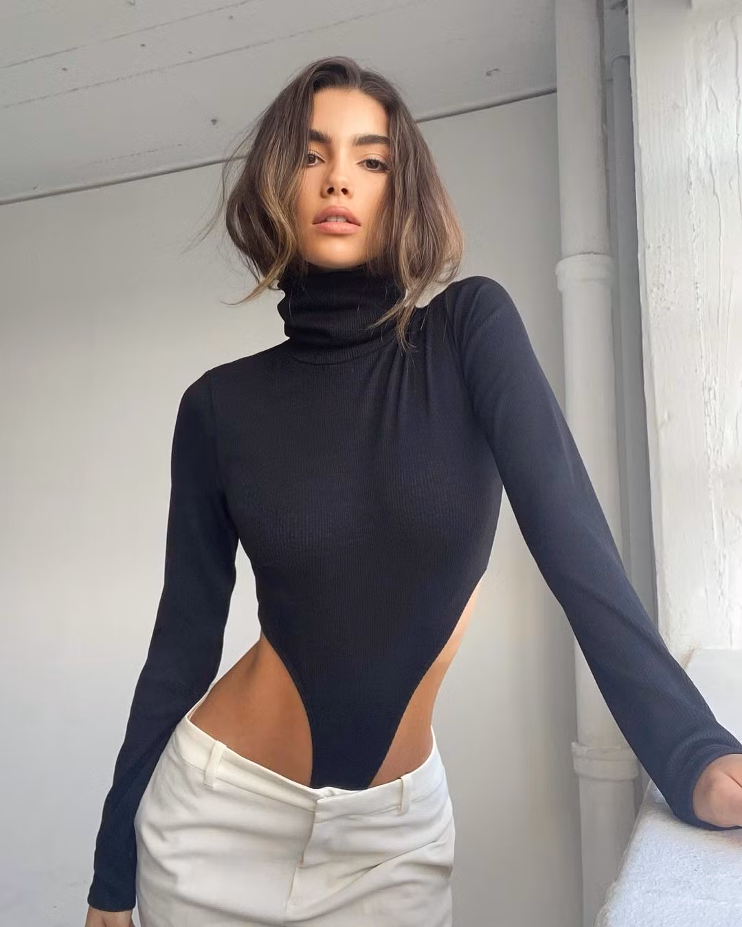 Người mẫu Brazil sở hữu vòng eo 'con kiến' nhỏ xíu khó tin ảnh 5