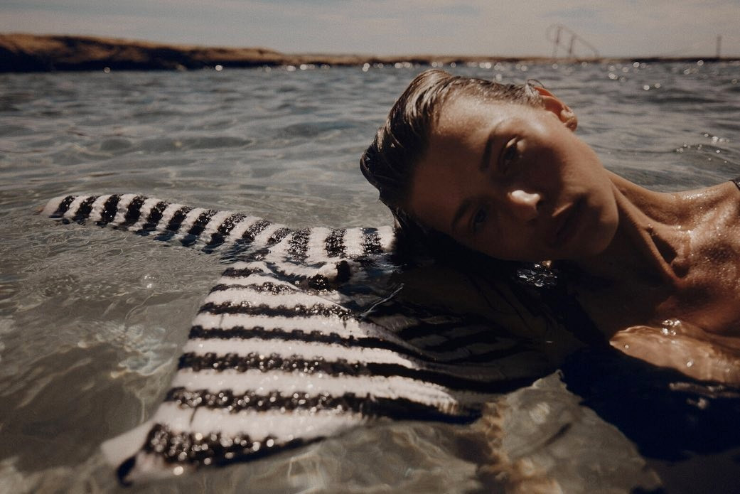 Mê mẩn hình thể gợi cảm ngất ngây của siêu mẫu Georgia Fowler ảnh 10