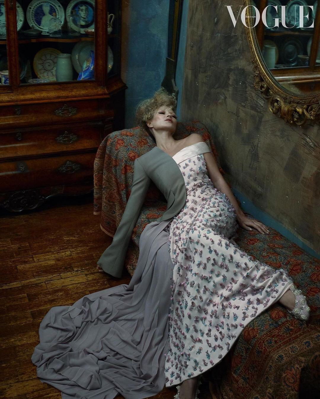 Kate Moss U50 gợi cảm đầy sức sống ảnh 2