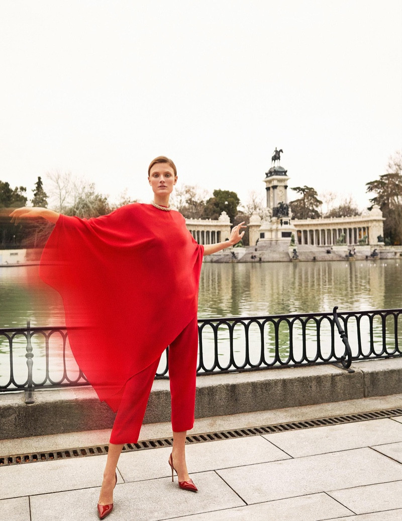 Ngắm sắc vóc bóng hồng nước Pháp cao 1m80 ảnh 8