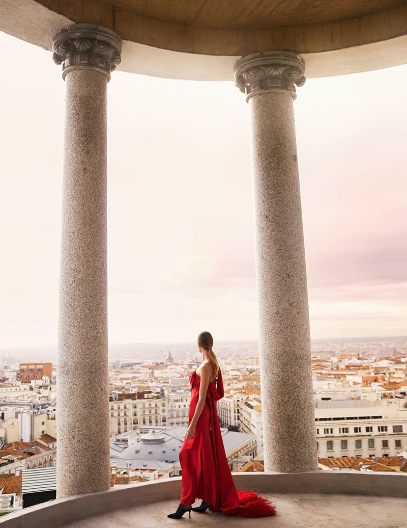 Ngắm sắc vóc bóng hồng nước Pháp cao 1m80 ảnh 12