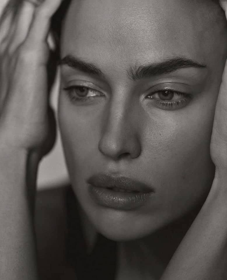 Siêu mẫu Nga Irina Shayk khoe chân dài miên man ảnh 4