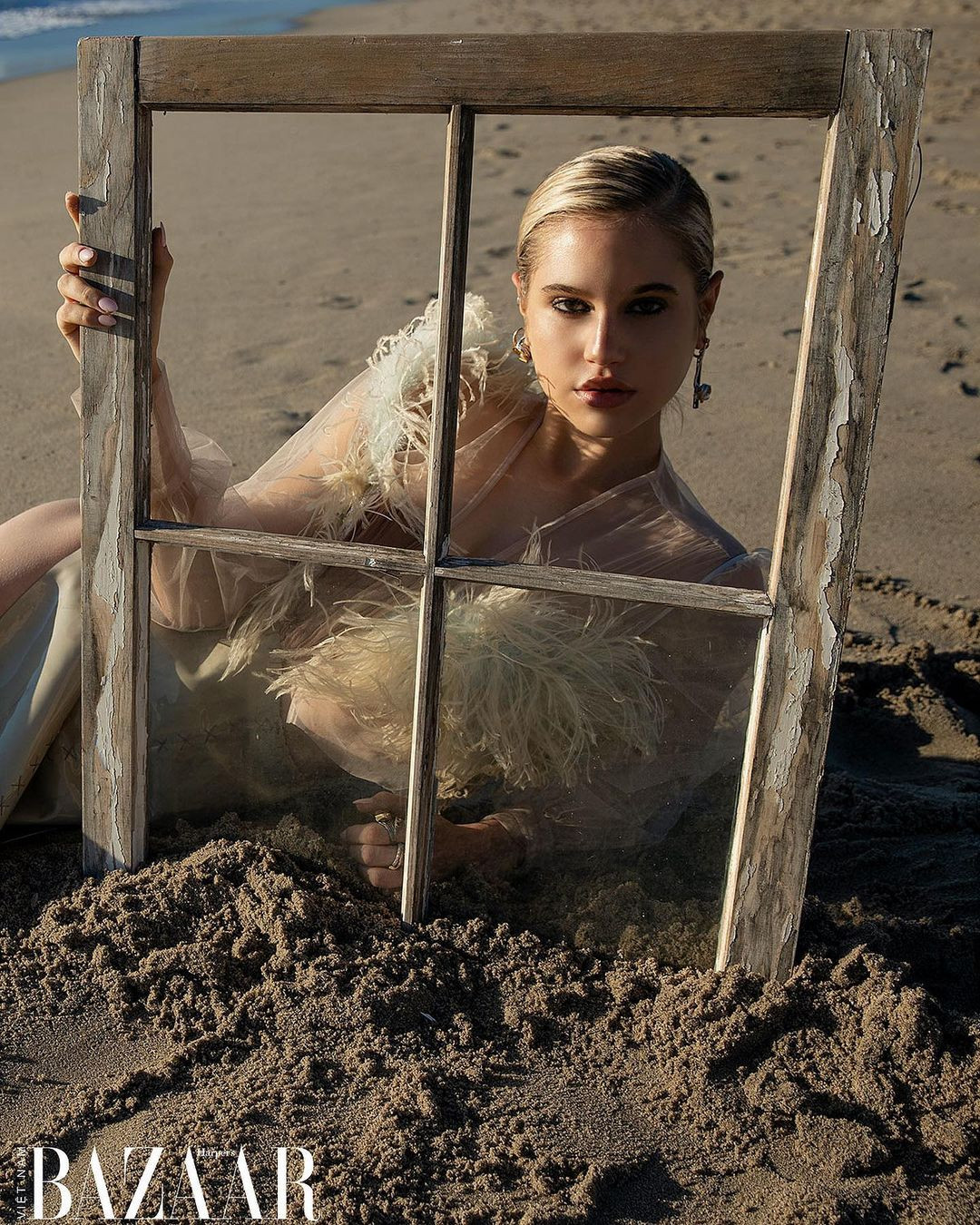 Vẻ đẹp bốc lửa của nàng mẫu Mỹ giống hệt bạn gái 'Người vận chuyển' ảnh 12