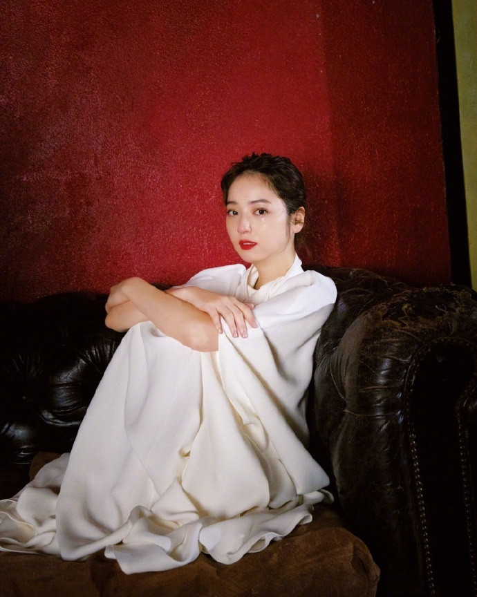 'Mỹ nhân đẹp nhất Nhật Bản' tái xuất sau scandal chồng ngoại tình ảnh 2