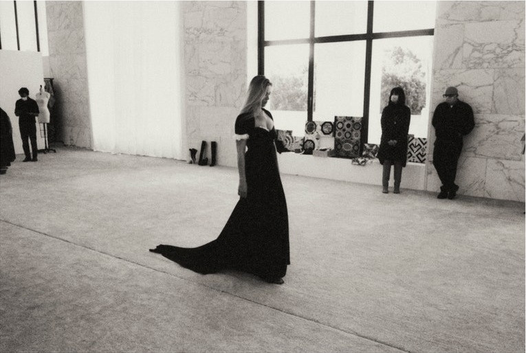 Kate Moss U50 gợi cảm đầy sức sống ảnh 3