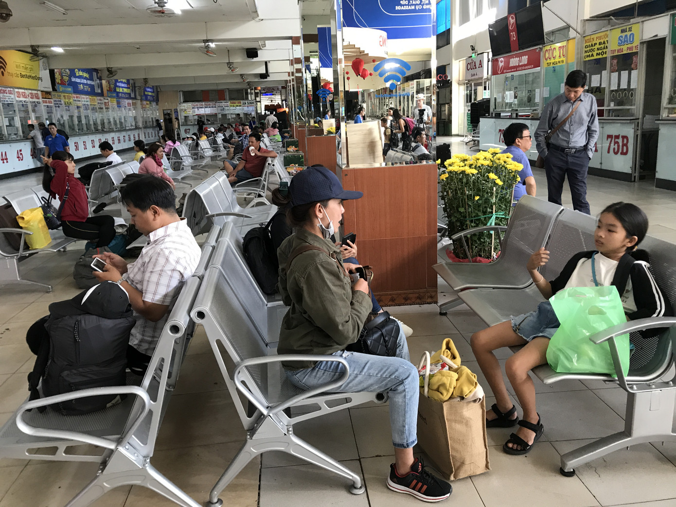 Bến xe lớn nhất Sài Gòn vắng lặng chiều 30 Tết ảnh 6