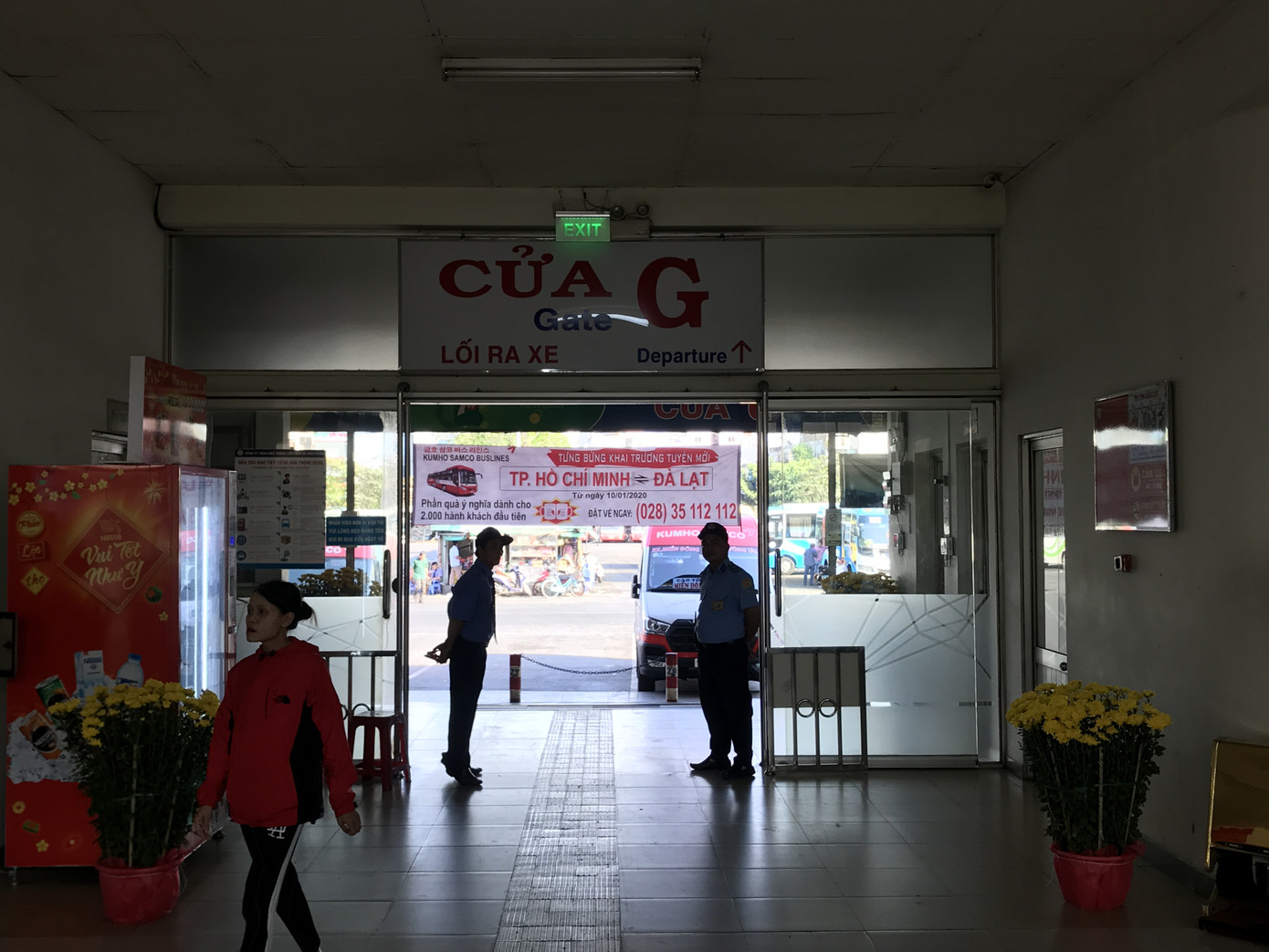 Bến xe lớn nhất Sài Gòn vắng lặng chiều 30 Tết ảnh 5