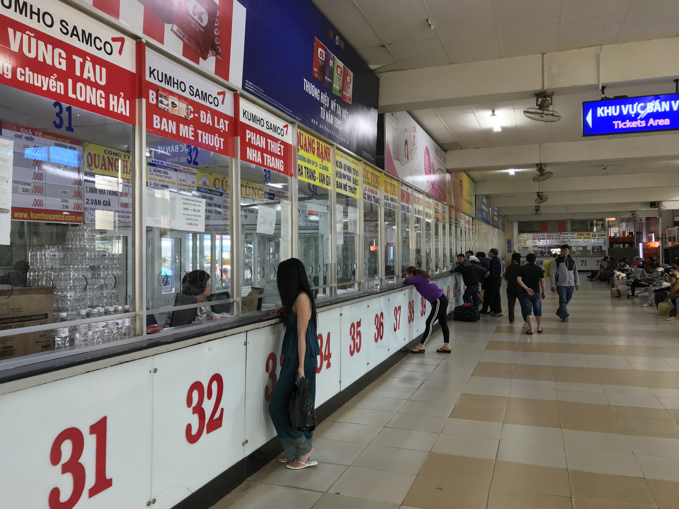 Bến xe lớn nhất Sài Gòn vắng lặng chiều 30 Tết ảnh 1