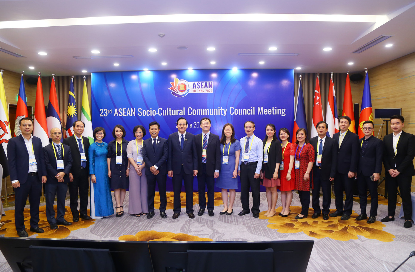 ASEAN thống nhất tăng cường các biện pháp ứng phó với COVID-19 ảnh 2