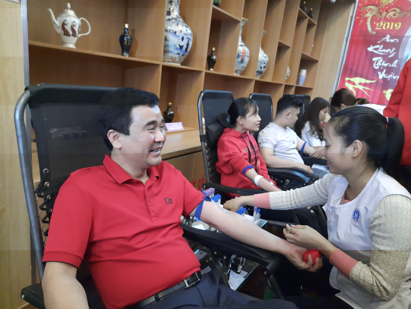  Phú Thọ: Có sinh viên tham gia hiến máu hơn 20 lần tại Chủ nhật Đỏ ảnh 4