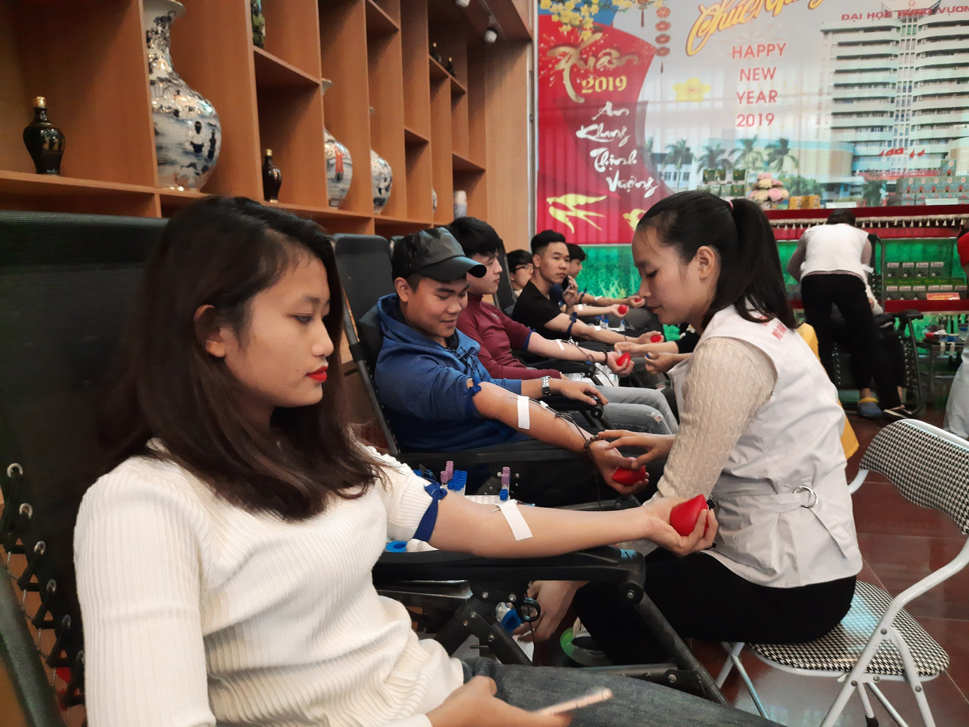  Phú Thọ: Có sinh viên tham gia hiến máu hơn 20 lần tại Chủ nhật Đỏ ảnh 6