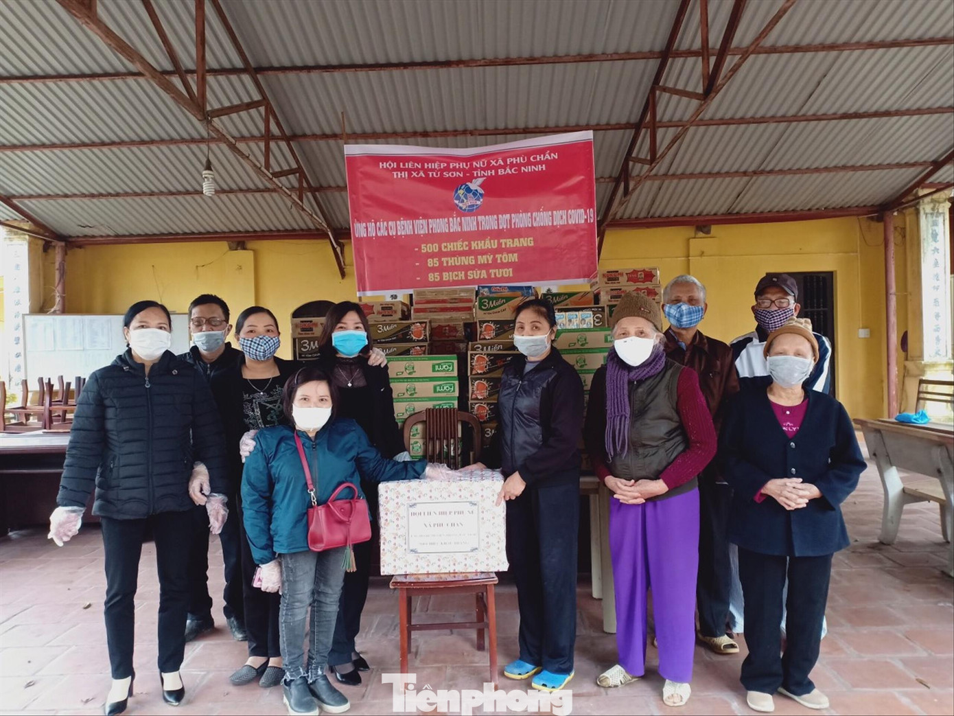 Chuyện xúc động về cô gái tật nguyền may tặng khẩu trang chống dịch ảnh 2