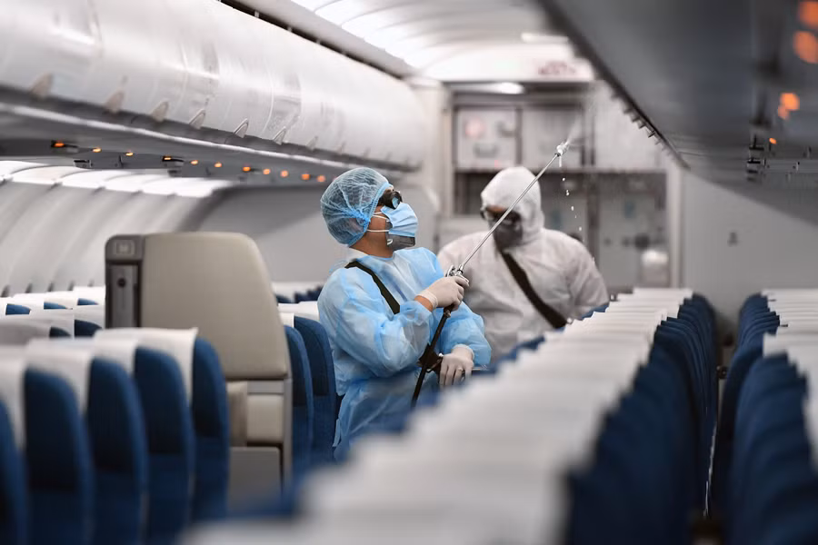 Bộ Y tế: Người nhiễm virus corona mới được điều trị miễn phí ảnh 2