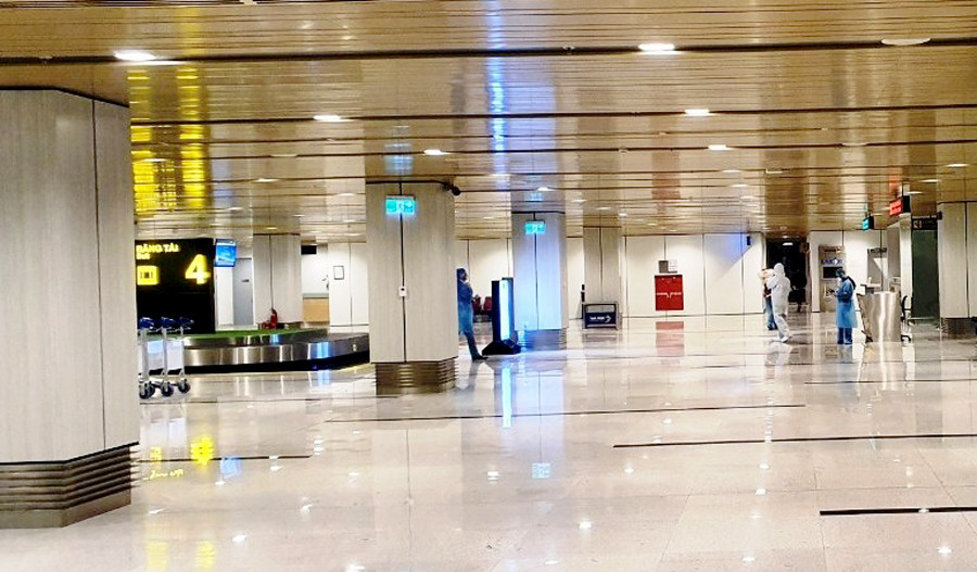 30 người Việt từ Vũ Hán về tới Vân Đồn ảnh 7