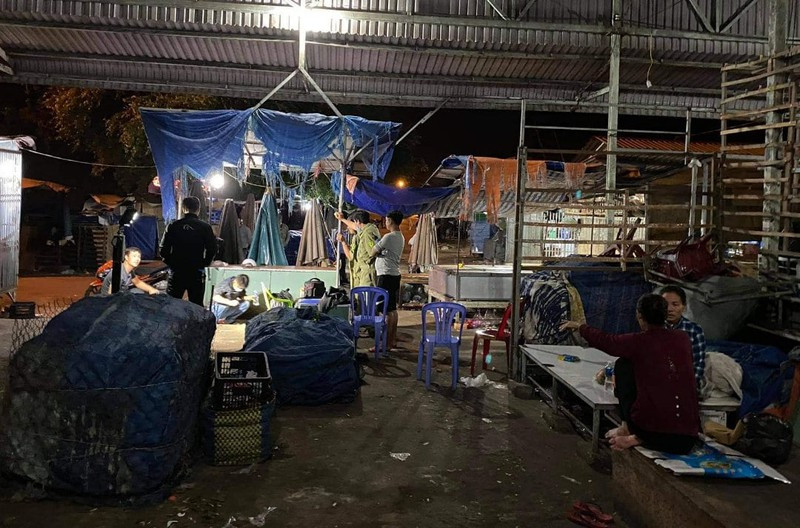 Truy sát nhầm, nam thanh niên bị chém tử vong khi đang ngủ ảnh 1