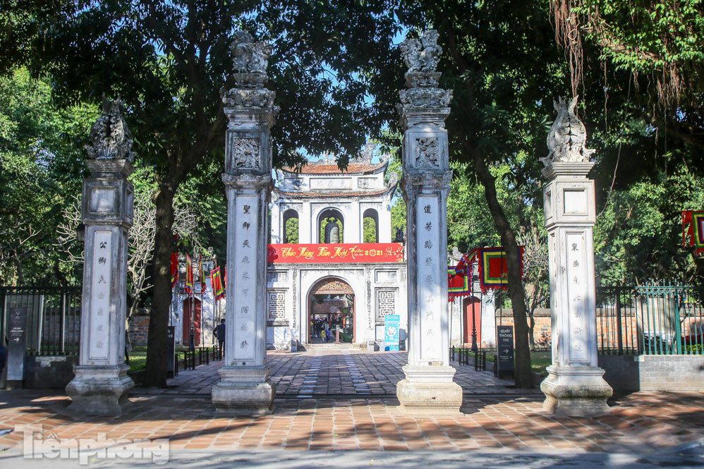 Di tích ở Hà Nội 'cảnh giác' phòng dịch COVID-19 những ngày nghỉ Tết ảnh 1