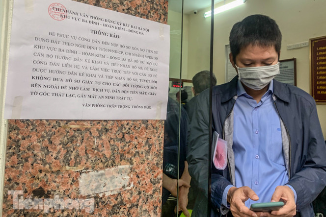 Hình ảnh người dân Thủ đô 'đua nước rút' xóa nợ tiền sử dụng đất ảnh 13