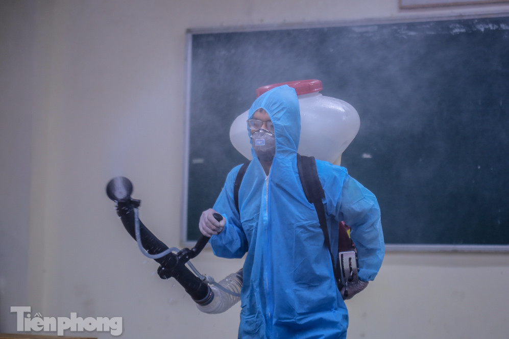 Đón học sinh trở lại, trường học ở Hà Nội trang bị phòng cách ly ảnh 22