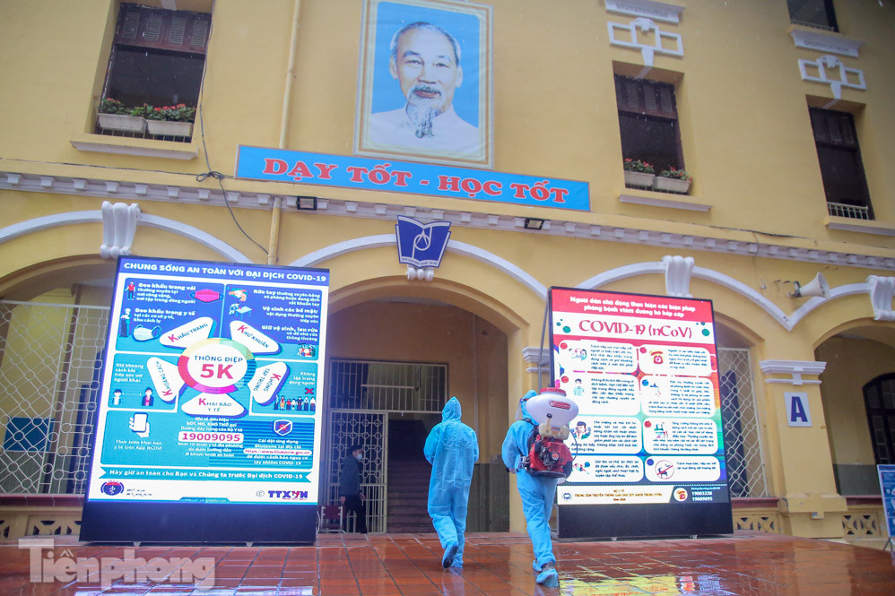 Đón học sinh trở lại, trường học ở Hà Nội trang bị phòng cách ly ảnh 18