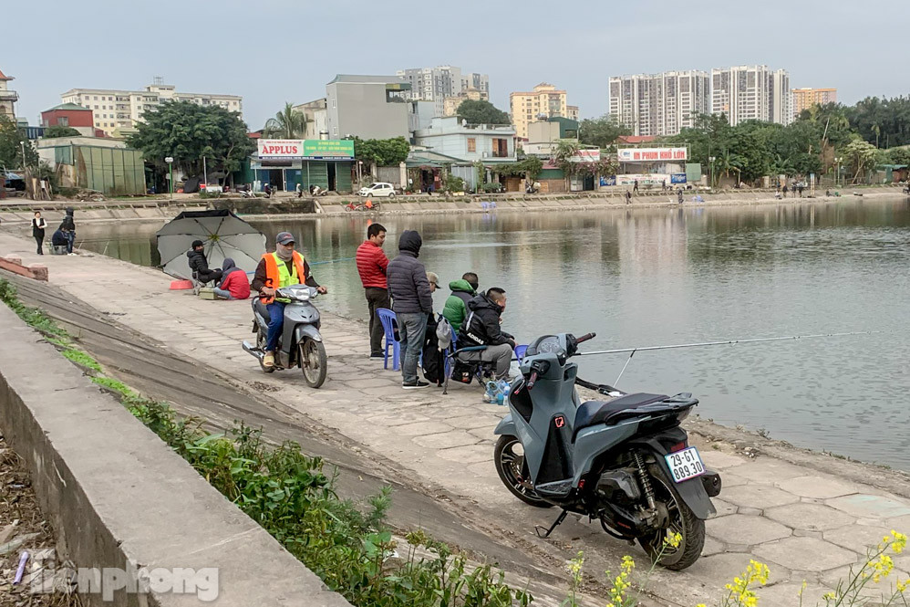 Vụ biến hồ Định Công thành nơi câu cá dịch vụ hốt bạc: 'Đá bóng' trách nhiệm? ảnh 3