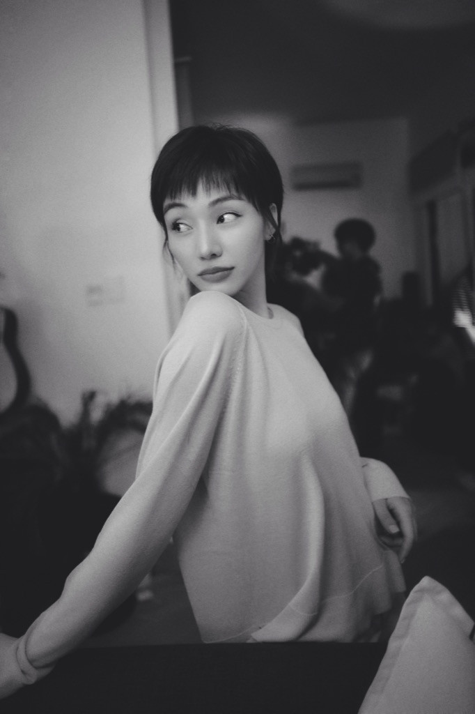 Giọng ca từng 2 lần “chinh chiến” tại The Voice trở lại V-Pop với sáng tác của Andiez ảnh 1