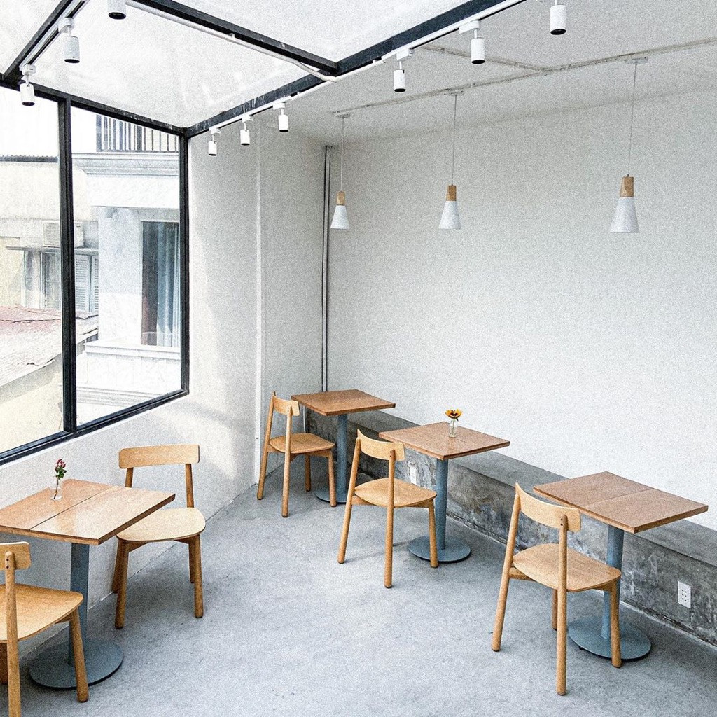 Ngất ngây với những thiên đường café “trắng tinh” và “đen tuyền” ở Sài Gòn ảnh 1