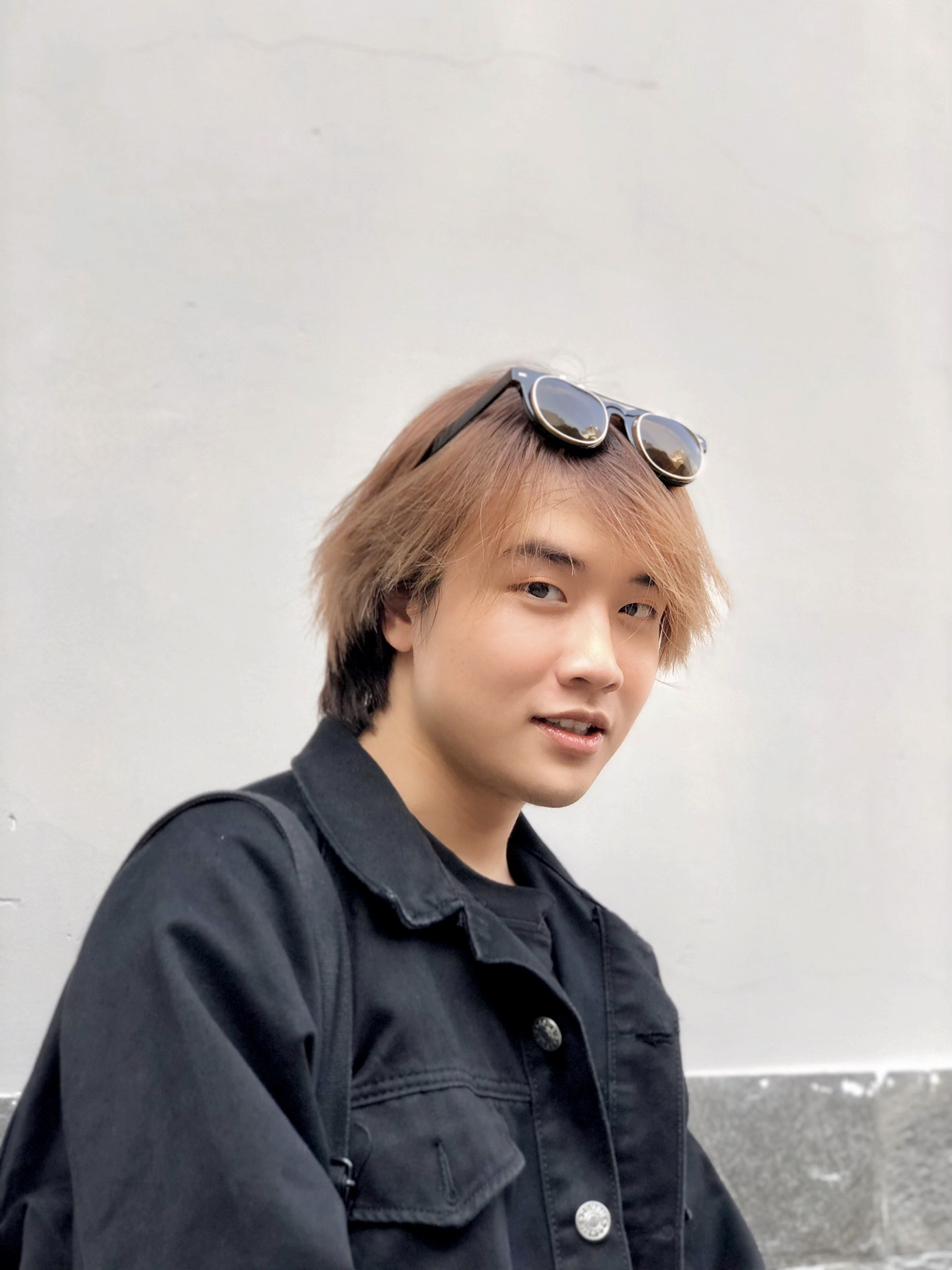 Mon Hoàng Anh lớn nhanh như thổi và ngày càng điển trai Á quân The Voice Kid Mon Hoàng Anh nói hộ nỗi lòng học sinh trong mùa Covid-19 ảnh 1