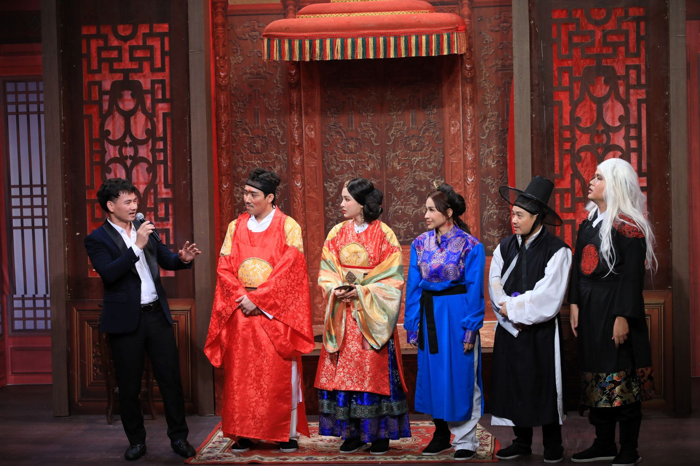 Hiền Hồ hóa cung nữ được Trấn Thành sủng ái trong “Ơn Giời! Cậu Đây Rồi” ảnh 5