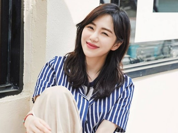 Mina (cựu thành viên AOA) đăng ảnh cổ tay hằn vết sẹo khiến fan hoang mang ảnh 8