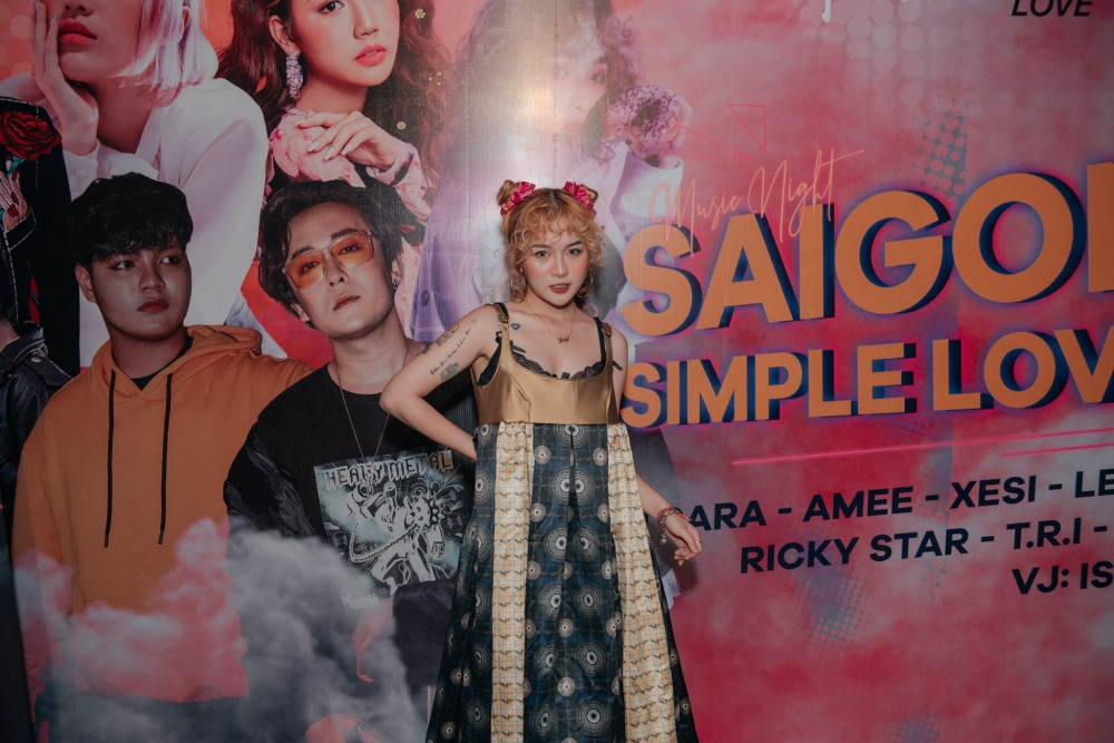 Cặp đôi “gà bông” Han Sara - Tùng Maru song ca cực ngọt, “tình bể bình” trên sân khấu ảnh 3