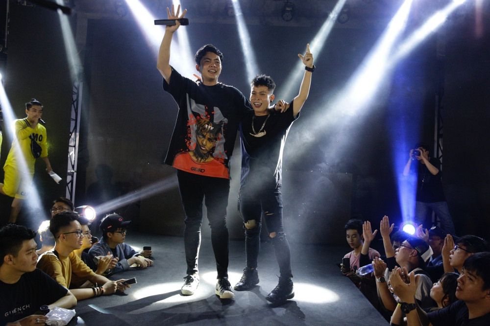 Andiez sáng tác ca khúc “Anh 17” trong vòng 5 phút để so tài với Seachains ảnh 1