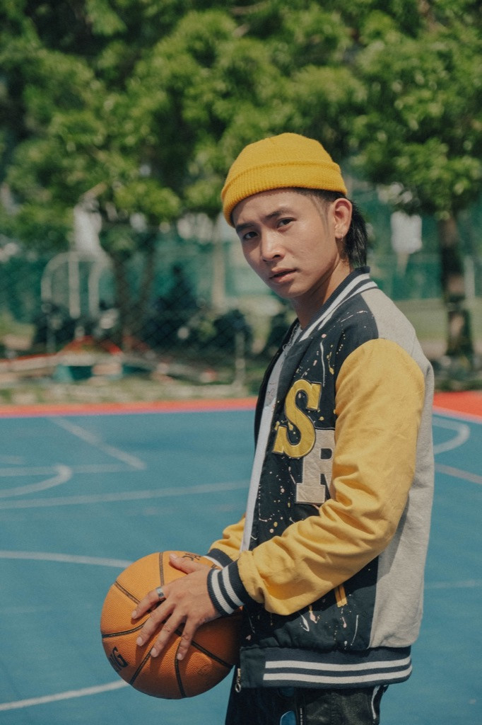 Vừa gây bão tại “Rap Việt”, Ricky Star đội Binz tung MV kể chuyện vụt mất tình đầu ảnh 5